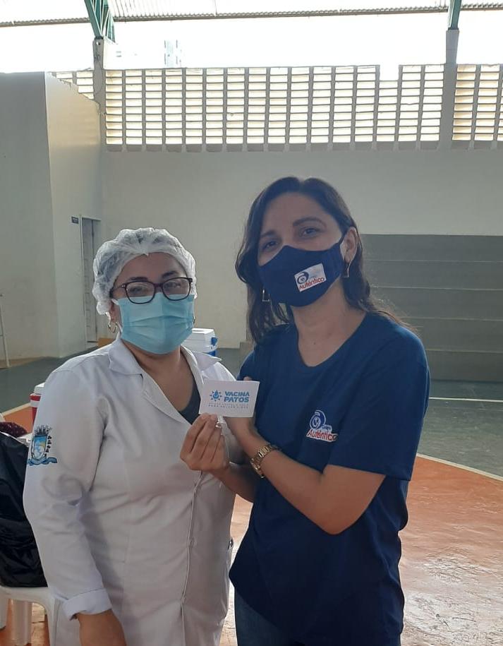 Equipe do Colégio Autêntico de Patos segue sendo imunizada contra a Covid-19